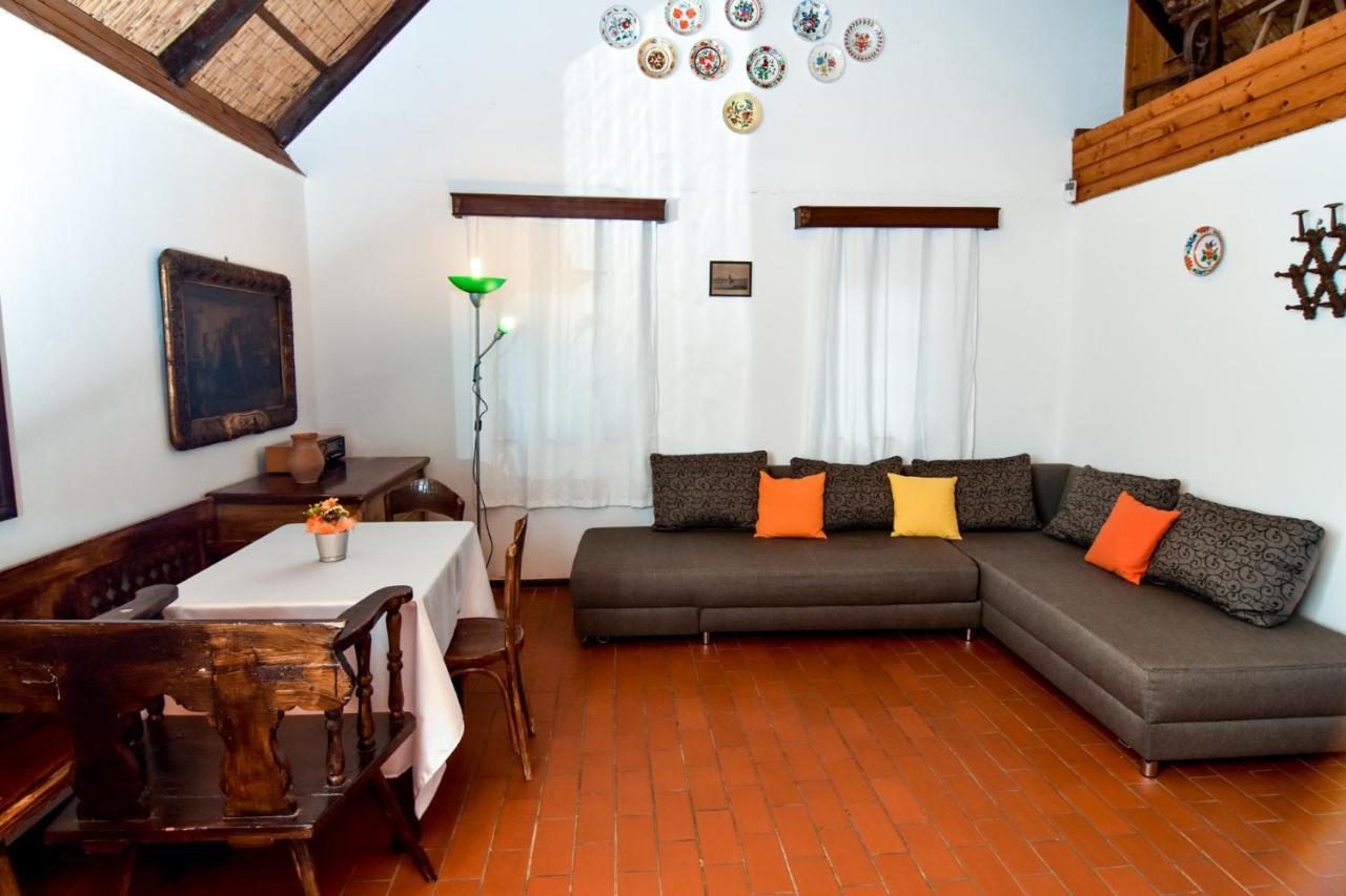 Bohem Birtok Es Csarda Hotel Zamardi Ngoại thất bức ảnh
